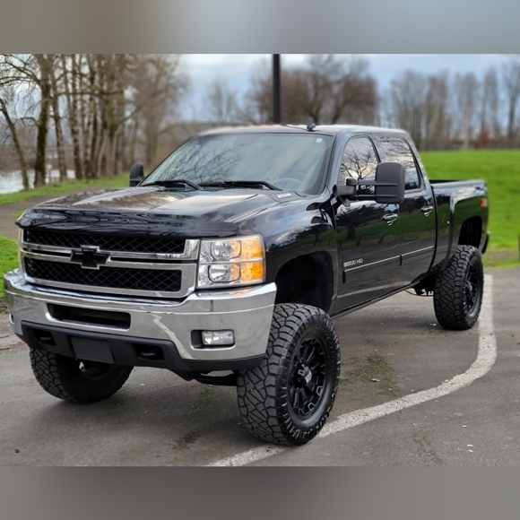 Soon I'll be listing shoes, clothes and gadgets I don't need. #nike #jordans - Picture 4 of 4